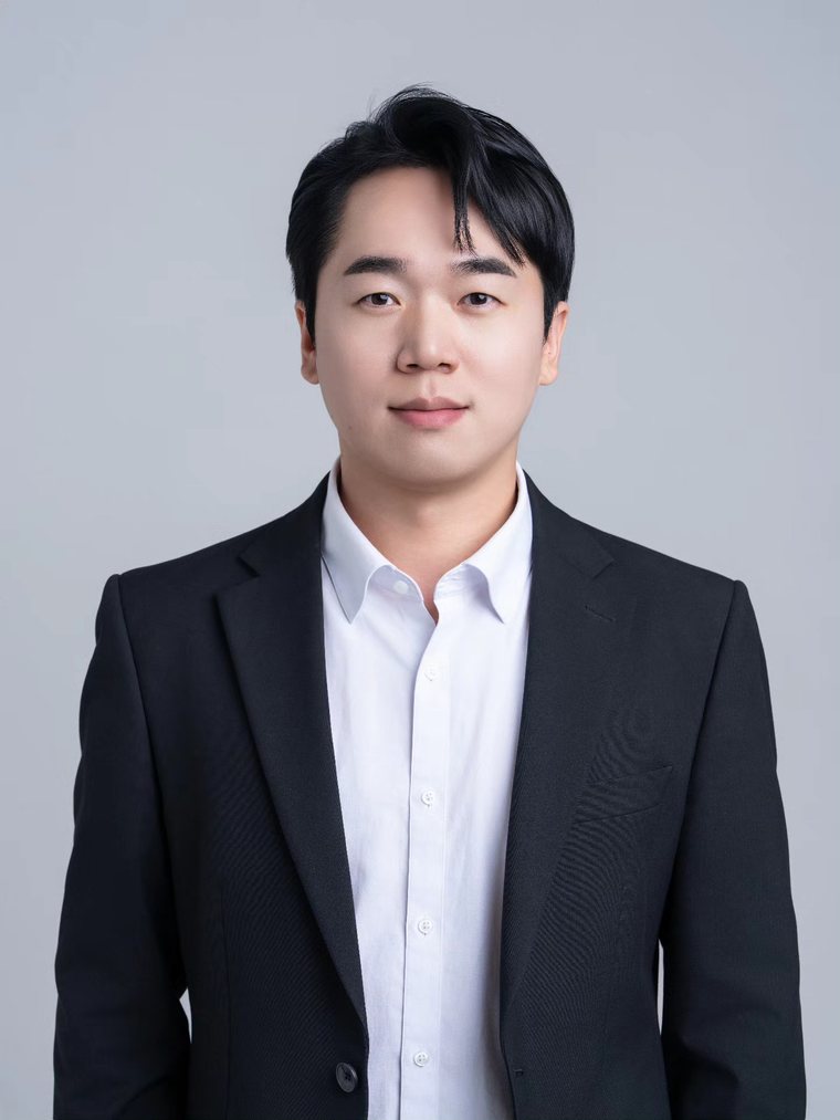 바리톤 김우진 — 연세대 성악과, 네덜란드 헤이그 왕립음악원 석사